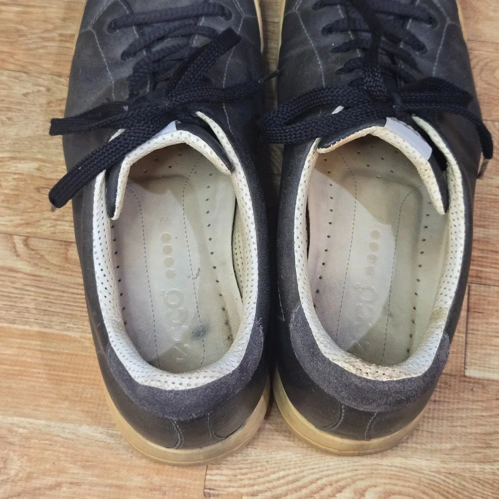 Ecco nice used